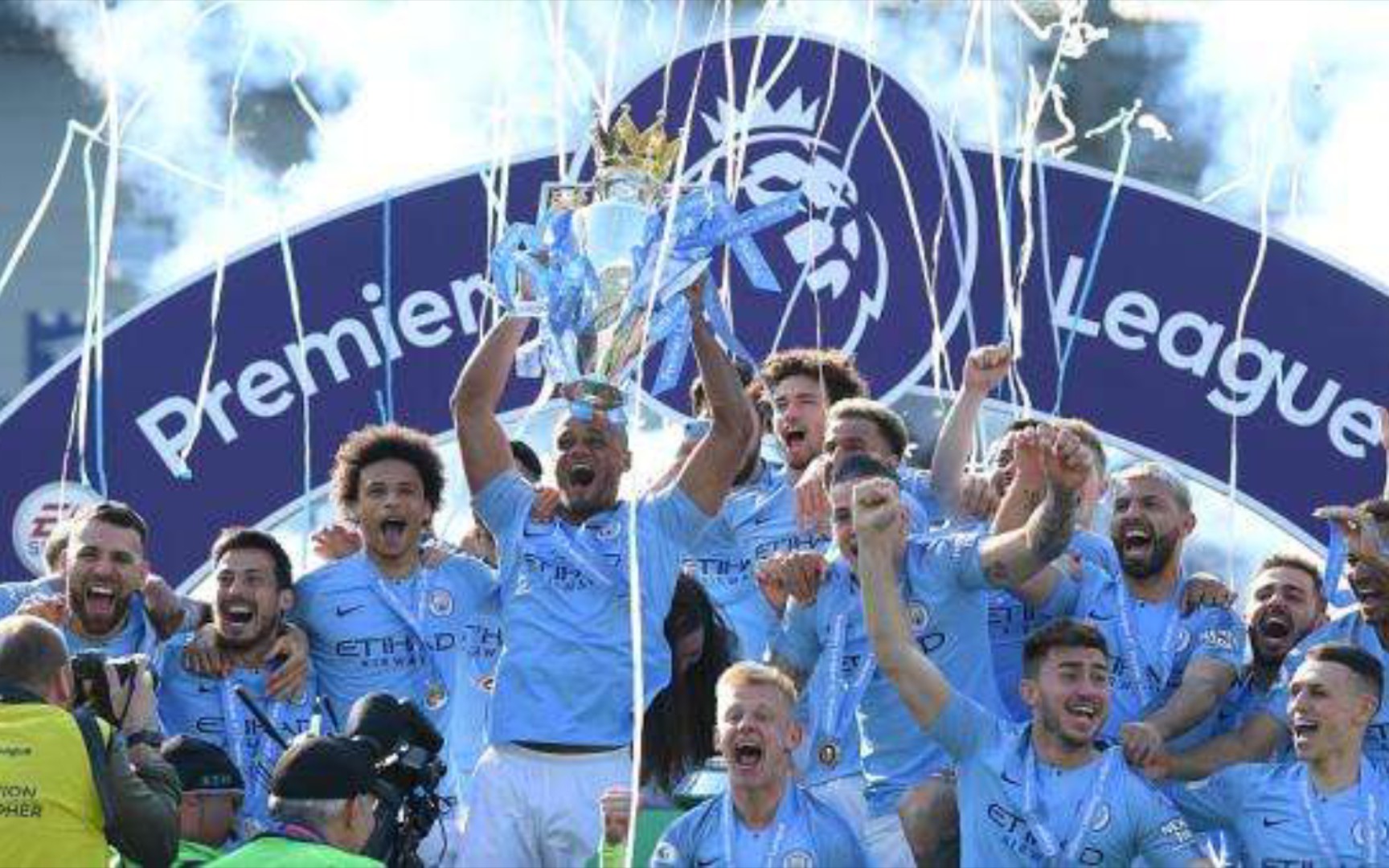 的舞台上 的舞台上